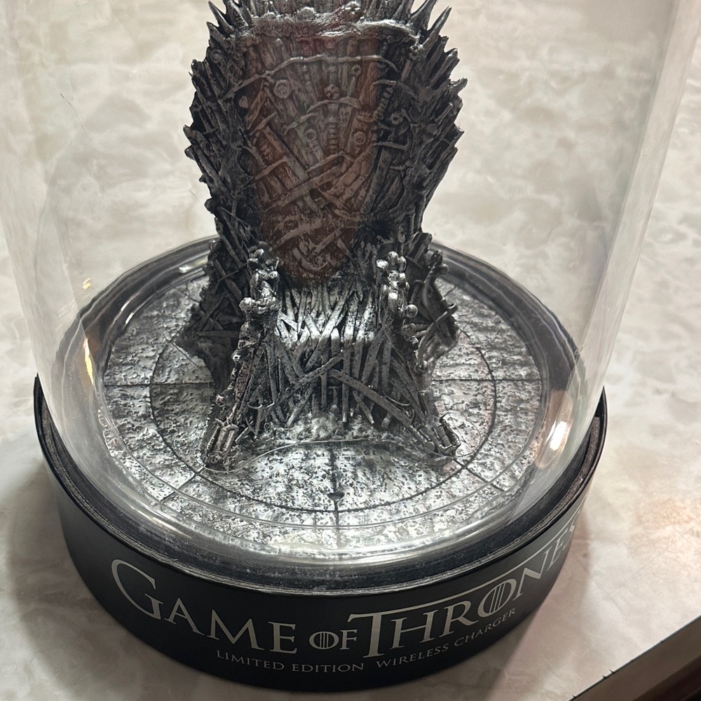 NIB Game of Thrones Limited Edition Wireless Charger